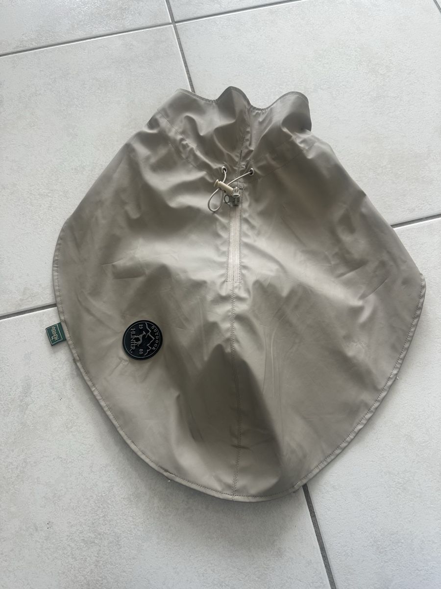 Hunter Abbigliamento: Regenmantel von Hunter 45 cm – Usato da Unterägeri venduto da Tobitan