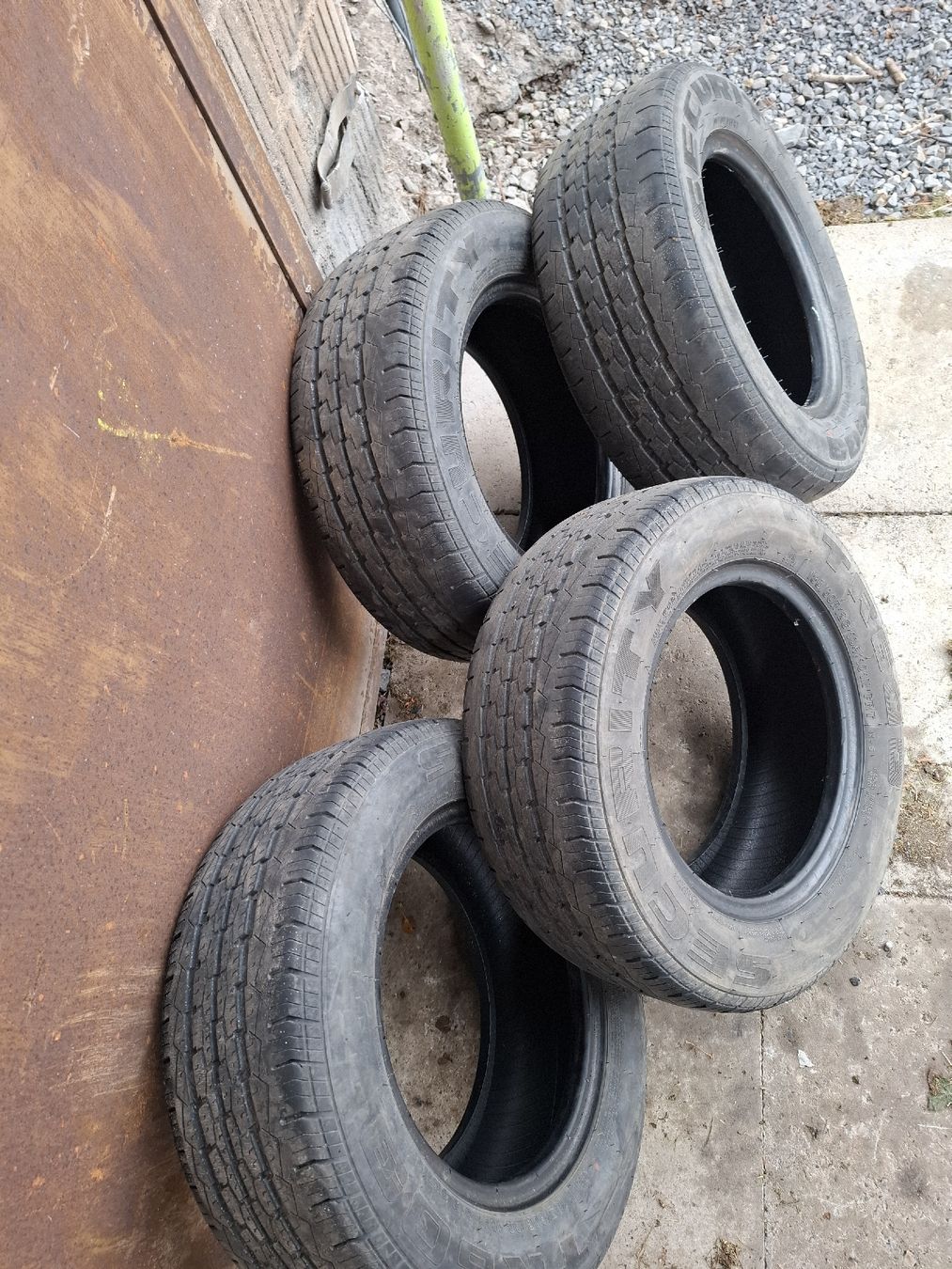 Pneus & Kompletträder: 4x Reifen 185/60 R12 C – Gebraucht aus Mels von kuki26 1