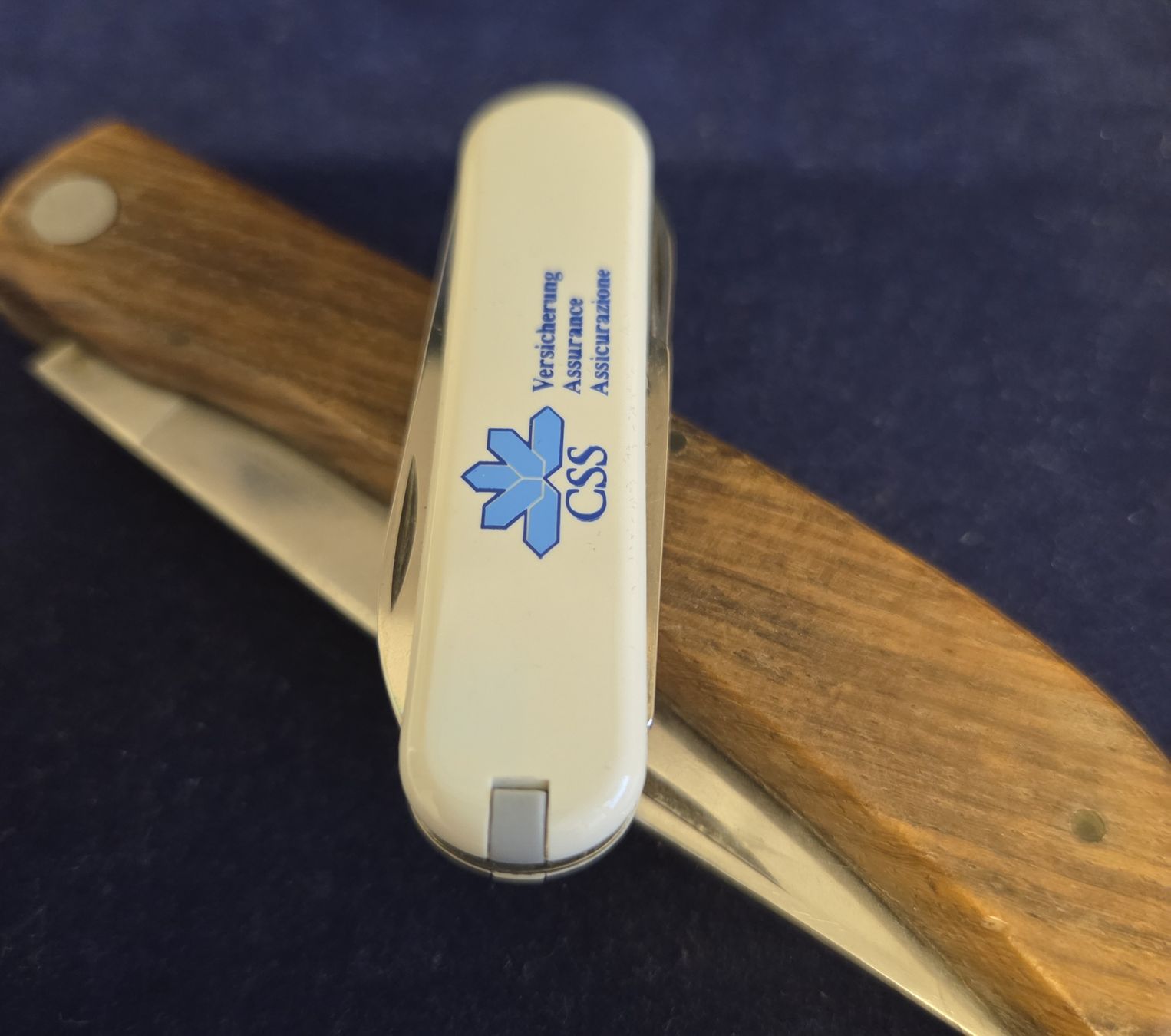 Victorinox Couteaux de poche: 2 Tolle Sackmesser – D'occasion à Stans par Ducati16 1