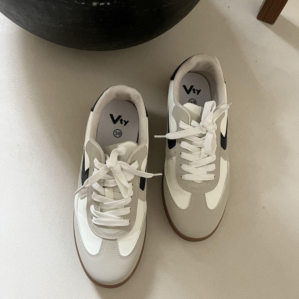 Scarpe da uomo: Turnschuh Sneaker 39 – Nuovo (secondo la descrizione) da Buochs venduto da charlie18 3