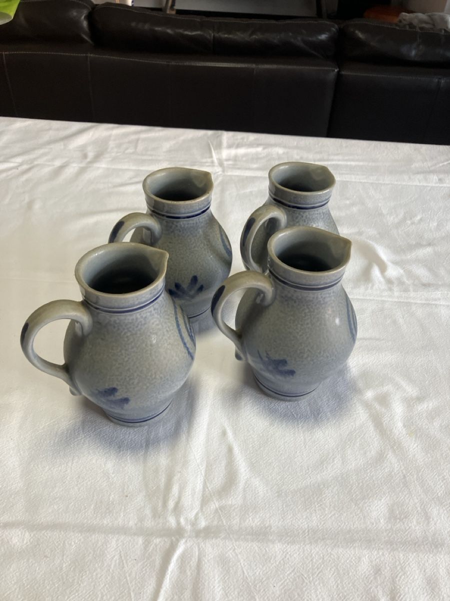 Set di piatti: 4er Set Steingut Krüge 5dl – Usato da Perlen venduto da K.P.K.P