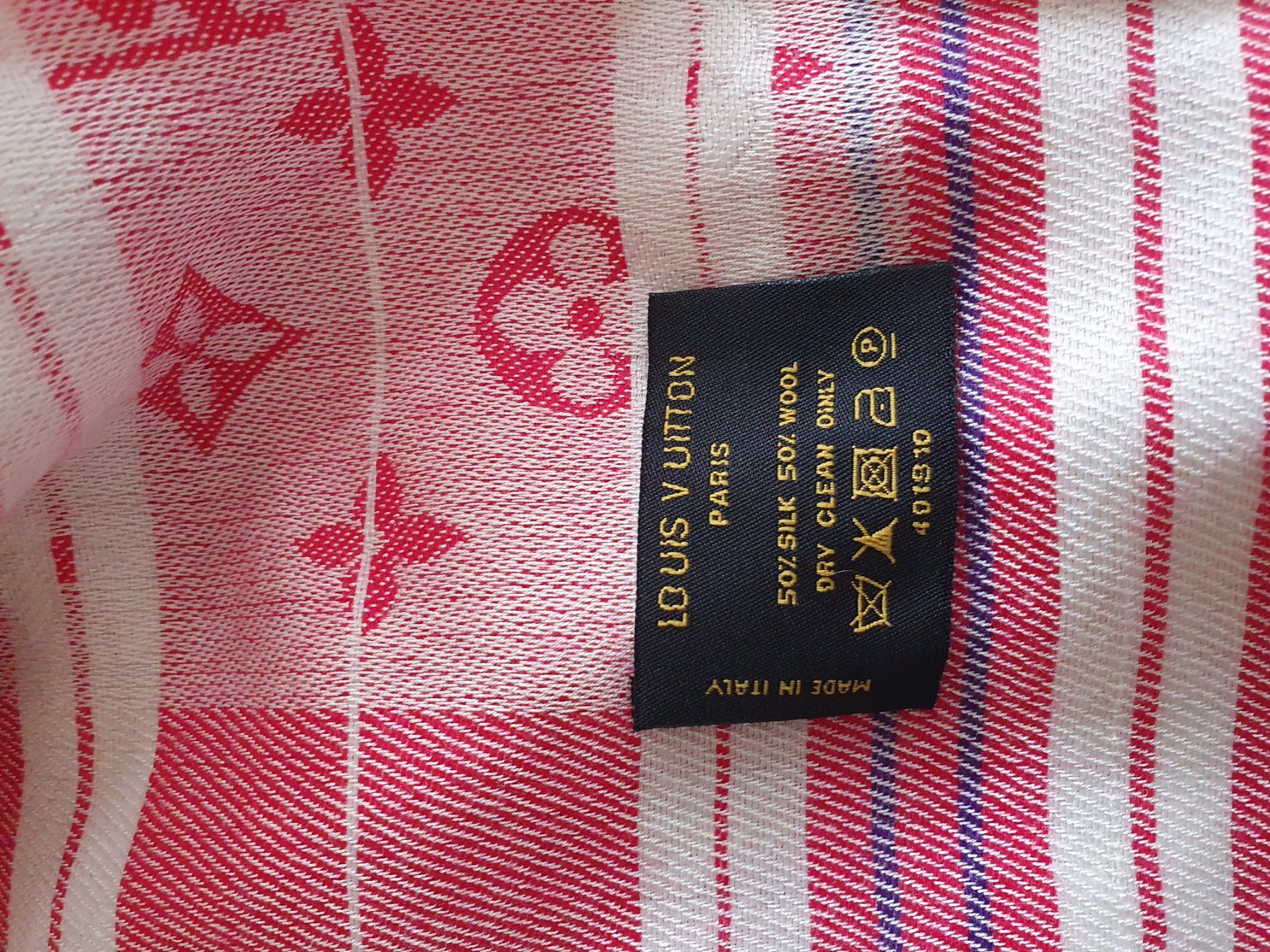 Louis Vuitton Foulard & Sciarpe: LOUIS VUITTON, SCHAL, Seide /Wolle, Special Edition – Nuovo (secondo la descrizione) da Lausanne venduto da Robino777 1