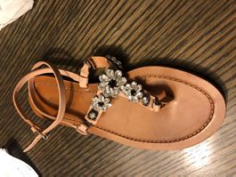 Marc cain Leichte  Sandale aus Leder.38