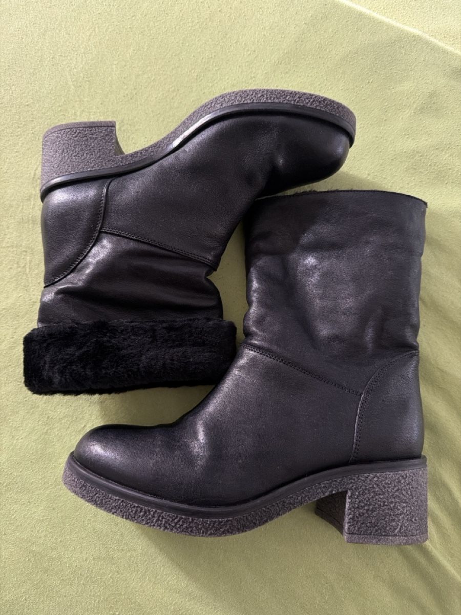 Chaussures femmes: Stivaletti neri  – D'occasion à Sementina par bru_vpp5 4