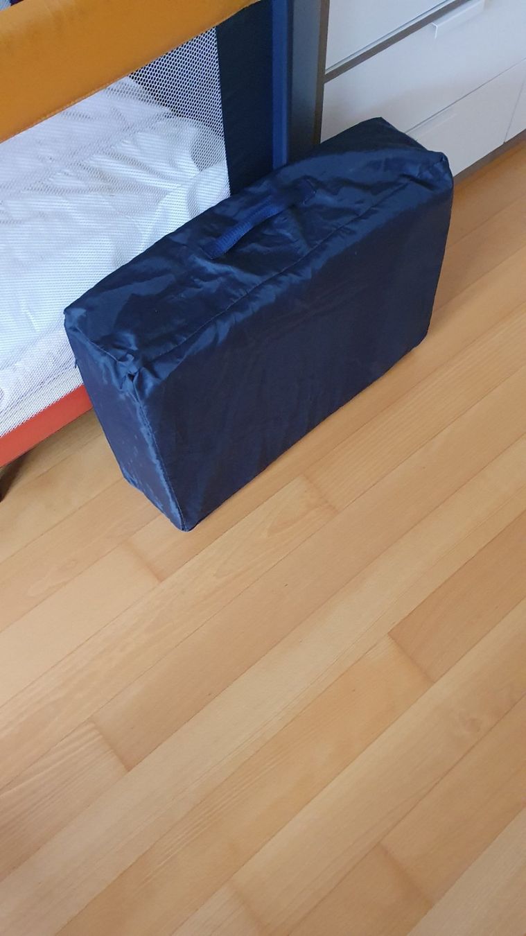 Letti: 2 Kinderreisebetten – Usato da Zürich venduto da Franziska038 2