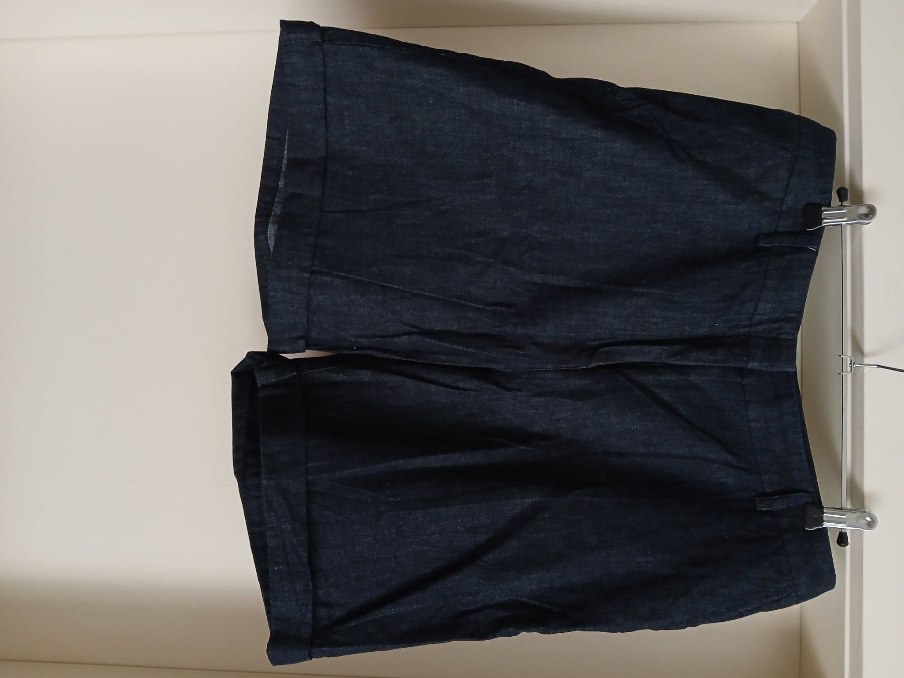 Hosen: Grüne Erde Short L bis XL – Neu (gemäss Beschreibung) aus Zürich von ast_8nph 1