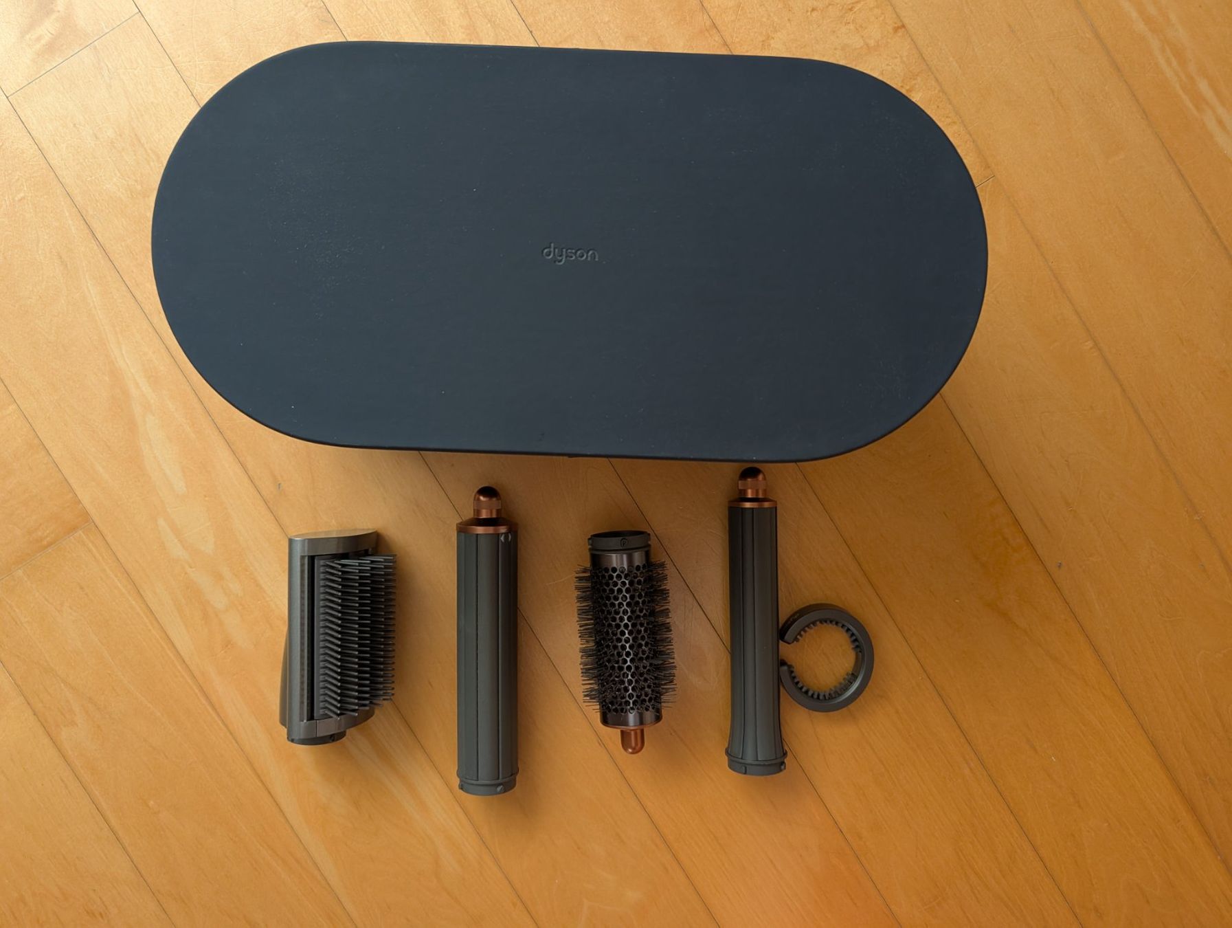 Dyson Asciugacapelli: Dyson Airwrap Long Zubehör – Usato da Stäfa venduto da Fabienne..