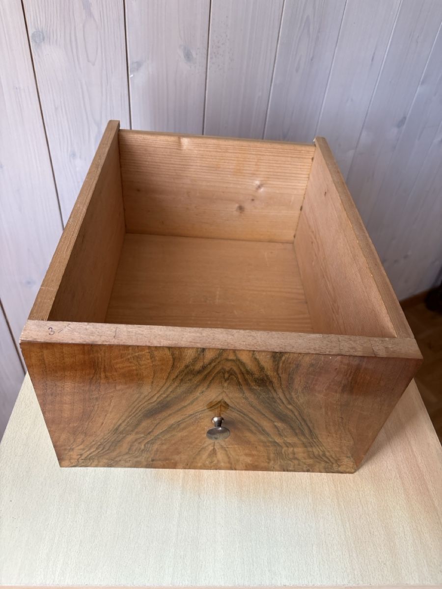 Alle Dekorationen: Dekorschublade aus Holz – Gebraucht aus Thun von Gitarre-1