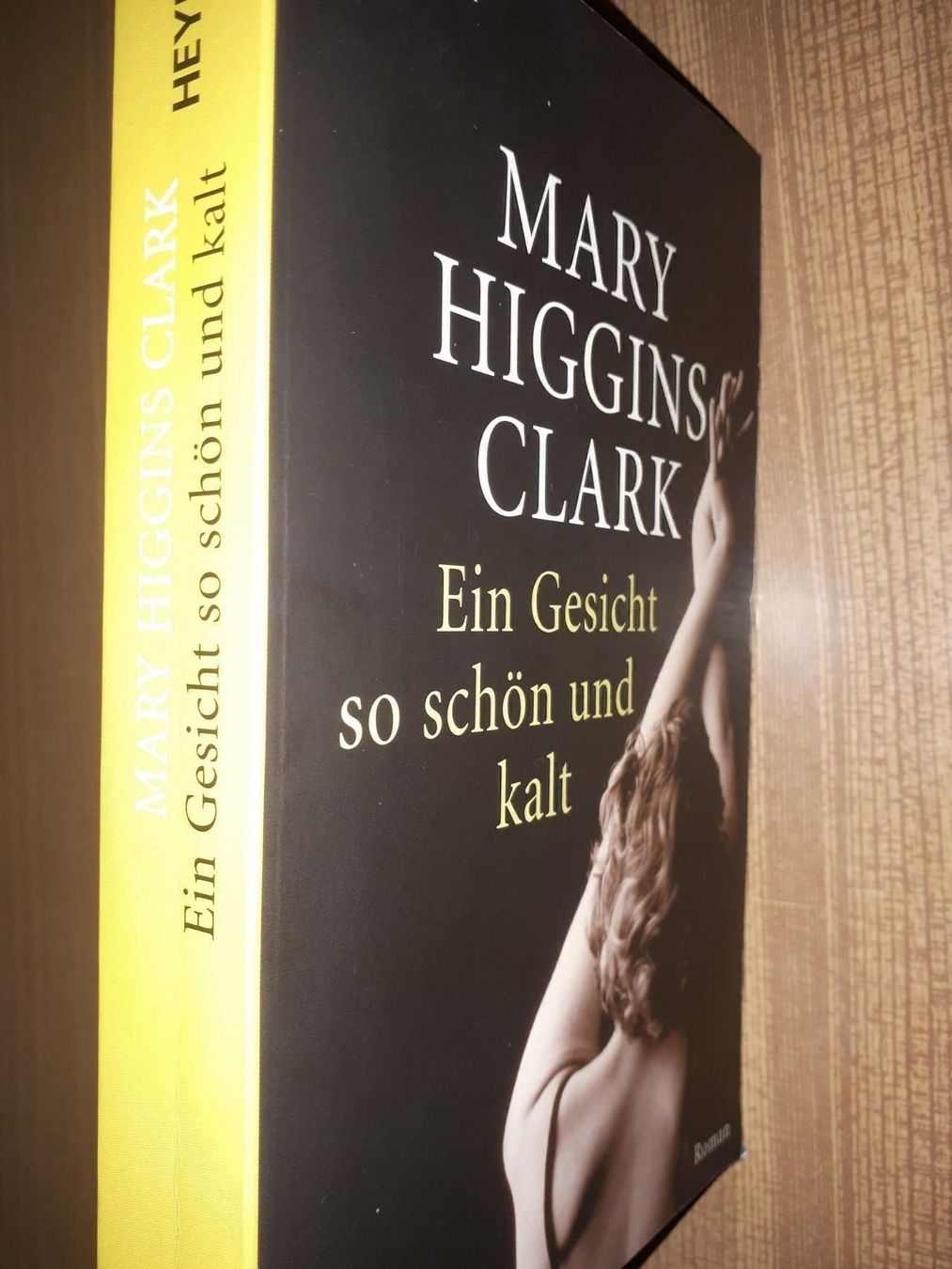 Libri: M.Higgins Ein Gesicht so schön und kalt – Usato da Basel venduto da Alacant 2