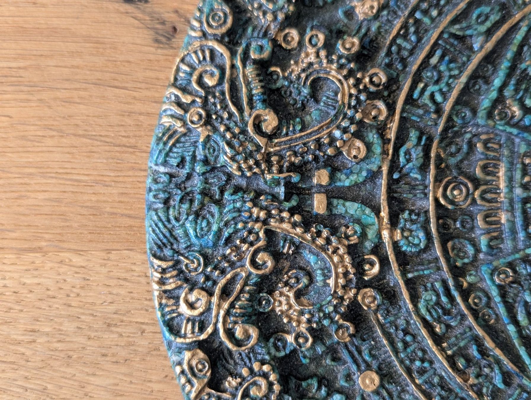 Tutte le decorazioni: Maya Kalender – Usato da Hinwil venduto da Marroe 2