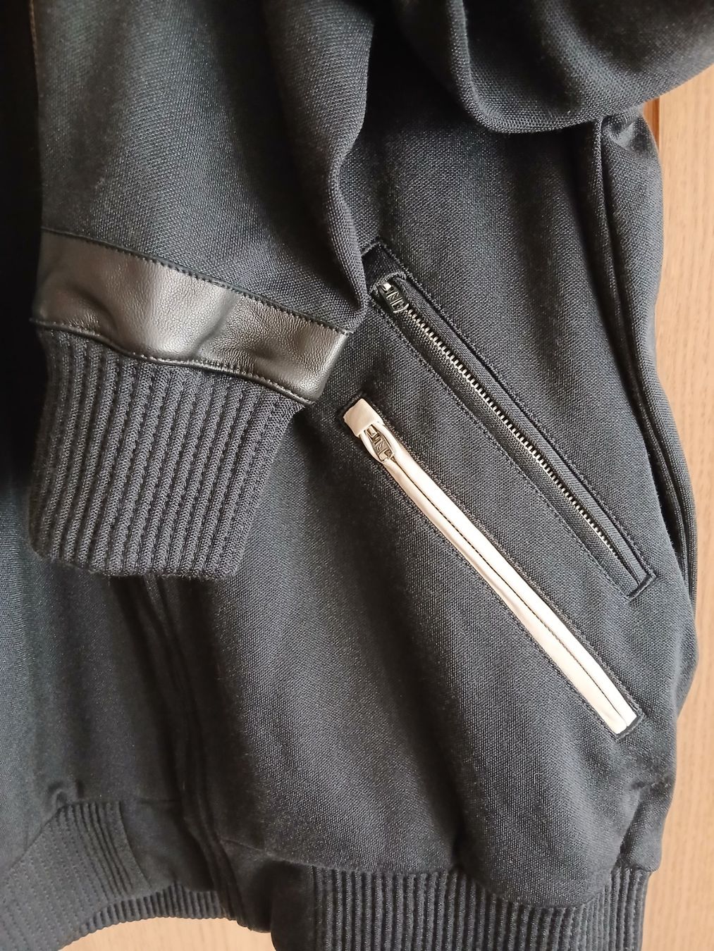 Adidas Giacche: Veste Adidas  badge "One for the nerd jocks" taille M – Usato da Satigny venduto da Asaksa 2