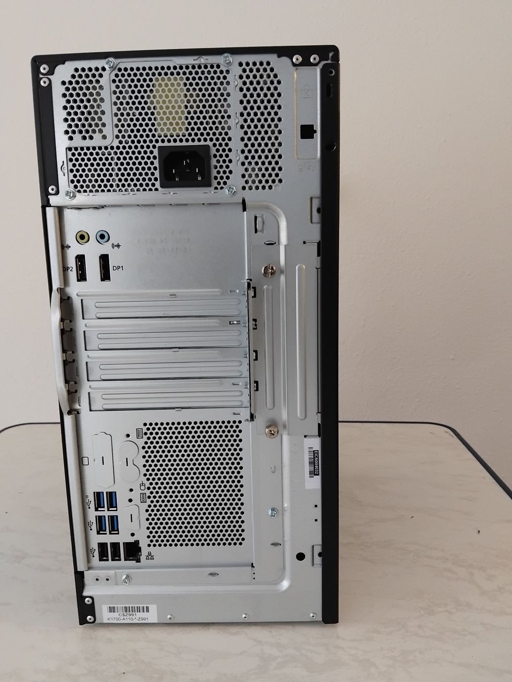 Fujitsu PC: PC Fujitsu Esprimo mit Windows 10 nagelneu – Nuovo e nell'imballaggio originale da Visp venduto da Reini_71 6