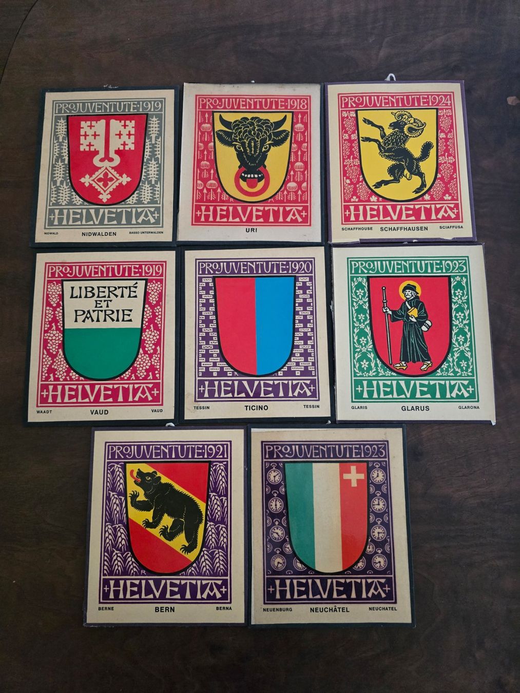 Altro in Antiquarato & Arte: 8 Pro Juventute Schweizer Wappen – Usato da Bern venduto da donmanuelCH