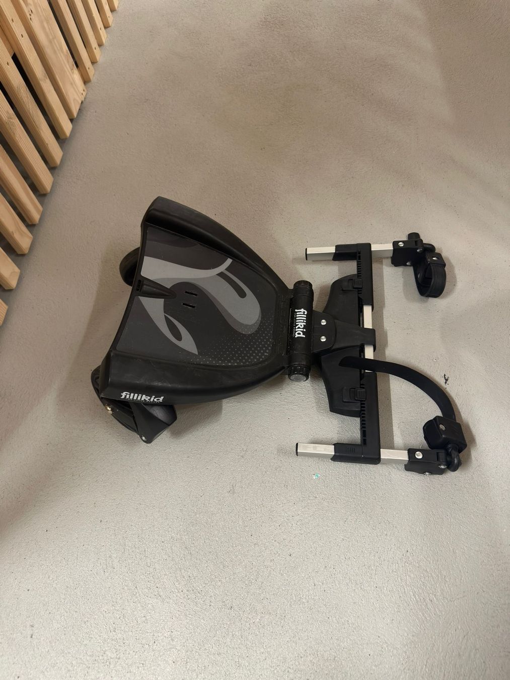 Fillikid Kinderwagen Zubehör: Fillikid Mitfahrbrett Basic mit Sitz – Gebraucht aus Dietikon von lub_8jzr 2