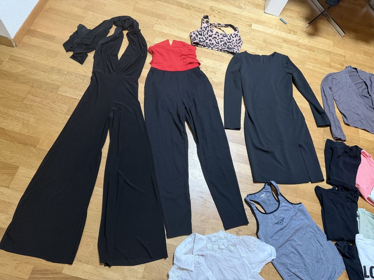 Lotti di vestiti: Damen Kleiderpaket mit elegante Kleider  – Usato da Ittigen venduto da Poke-girl 1