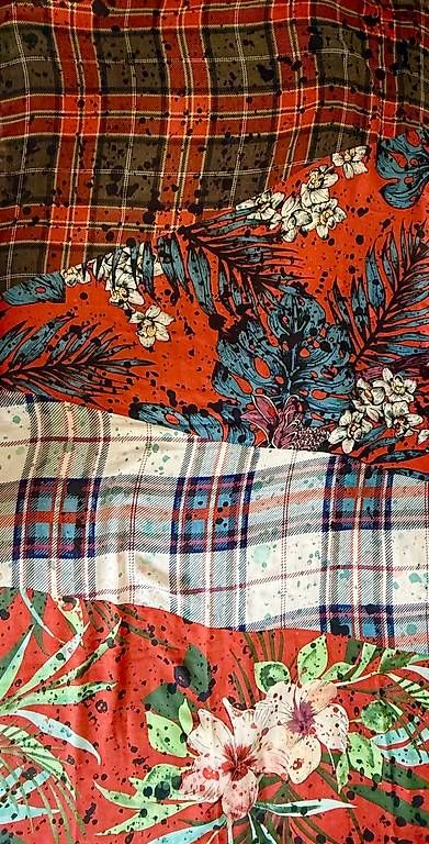 Desigual Foulard & Sciarpe: Wunderschöner Desigual Schal mit herbstlichem Muster – Usato da Ehrendingen venduto da ErikaKrisztina 1