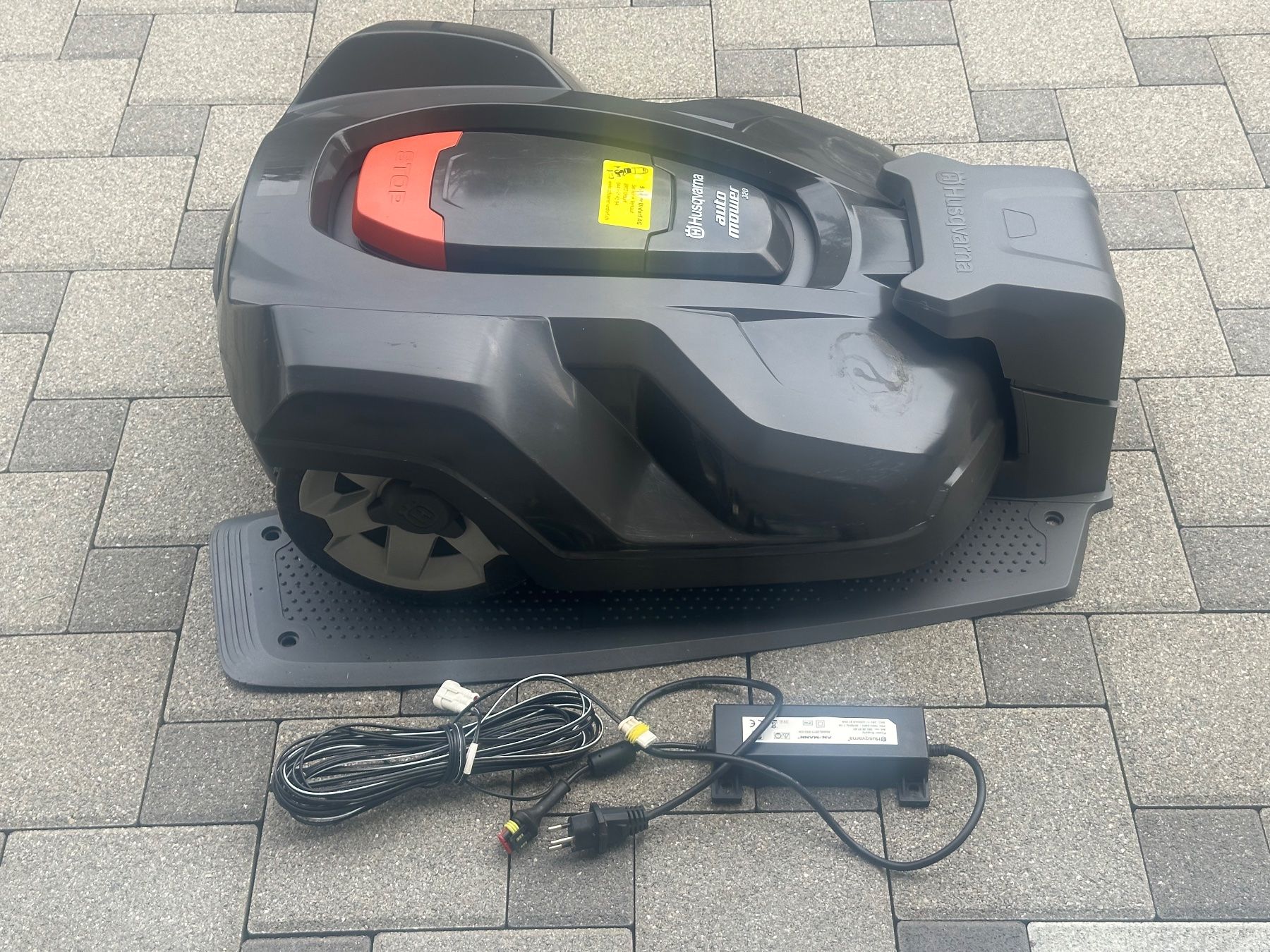 Husqvarna Tagliaerba: Rasenroboter 320 Husqvarna Automower 3631 Std – Usato da Schöftland venduto da lazer04