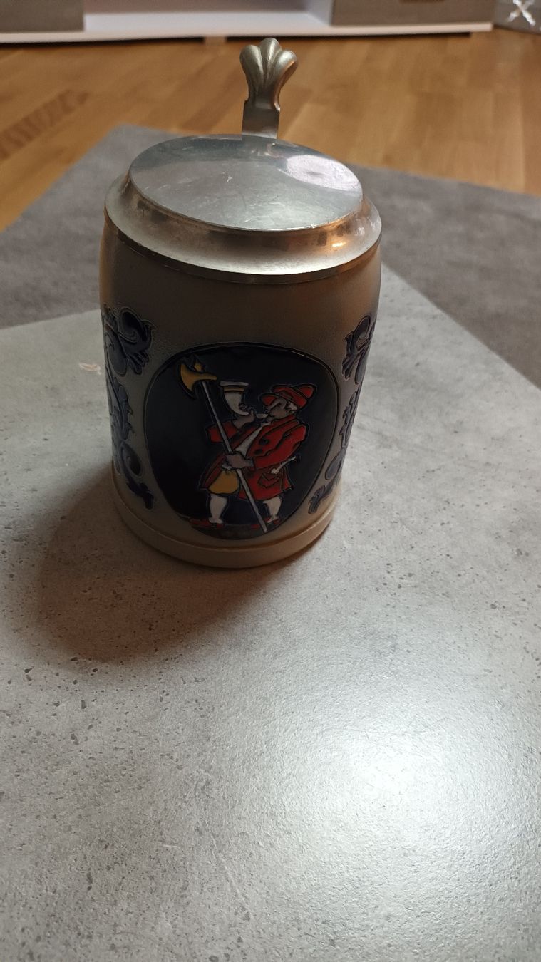 Bicchieri: Bierhumpen mit Zinndeckel – Usato da chur venduto da erika025
