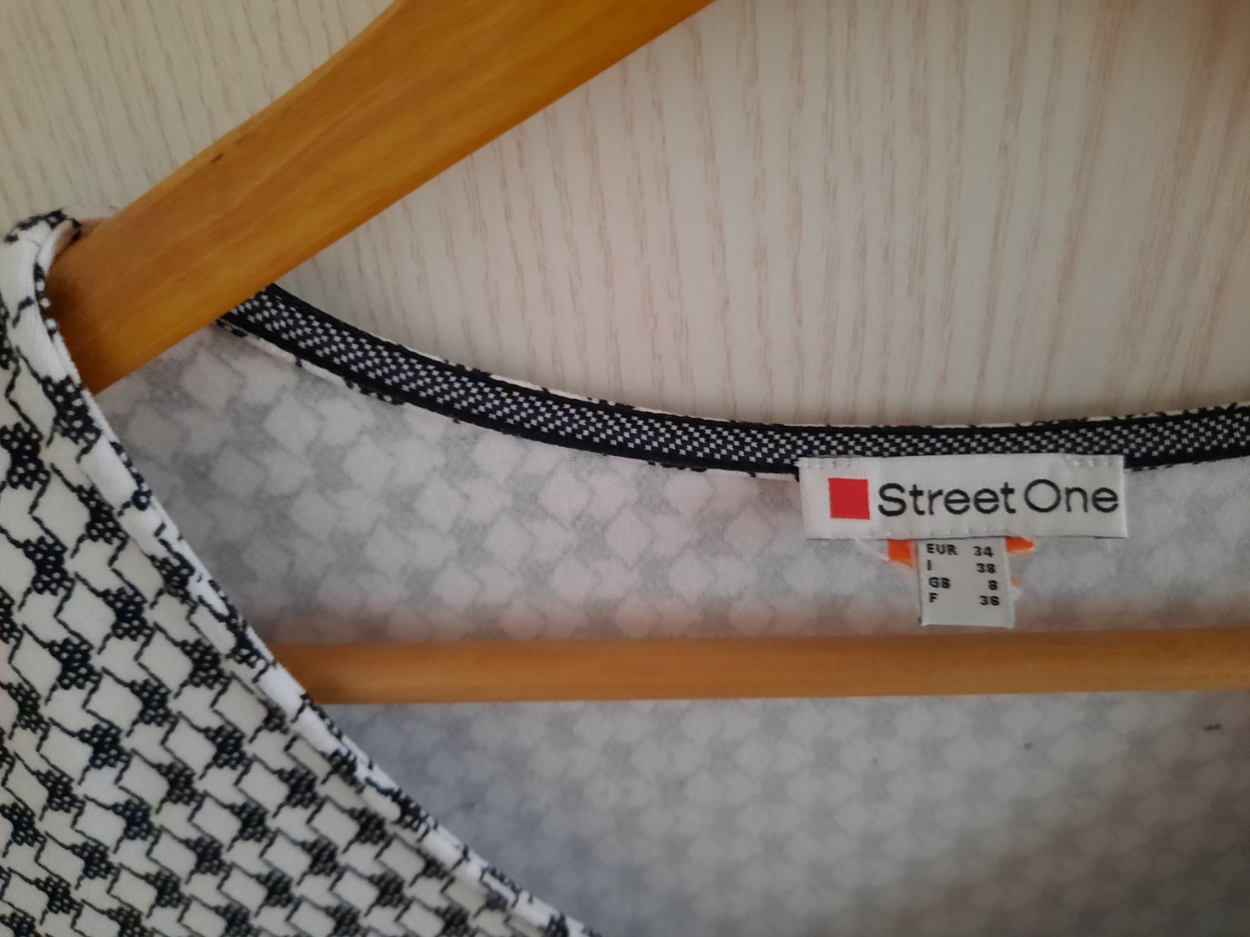 T-shirt: Sweat-Shirt Street one Gr.34 – Usato da Kaisten venduto da mesca11 3