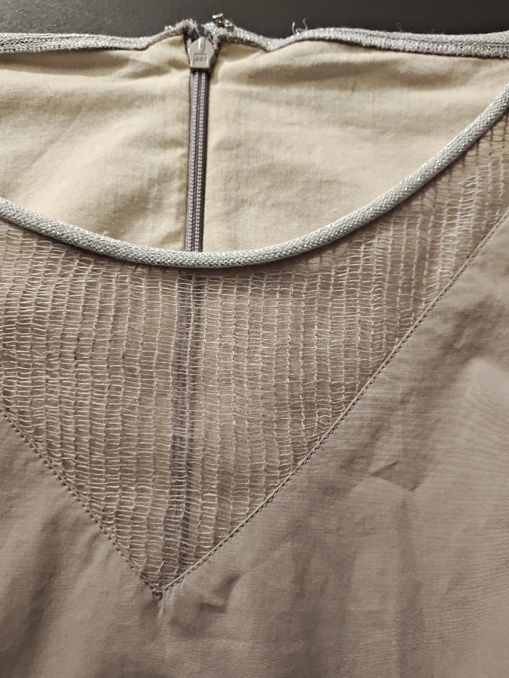 Kleider: Ärmelloses Kleid grau mit Mesh-Einsatz  – Gebraucht aus Feldbach von Lizze 8