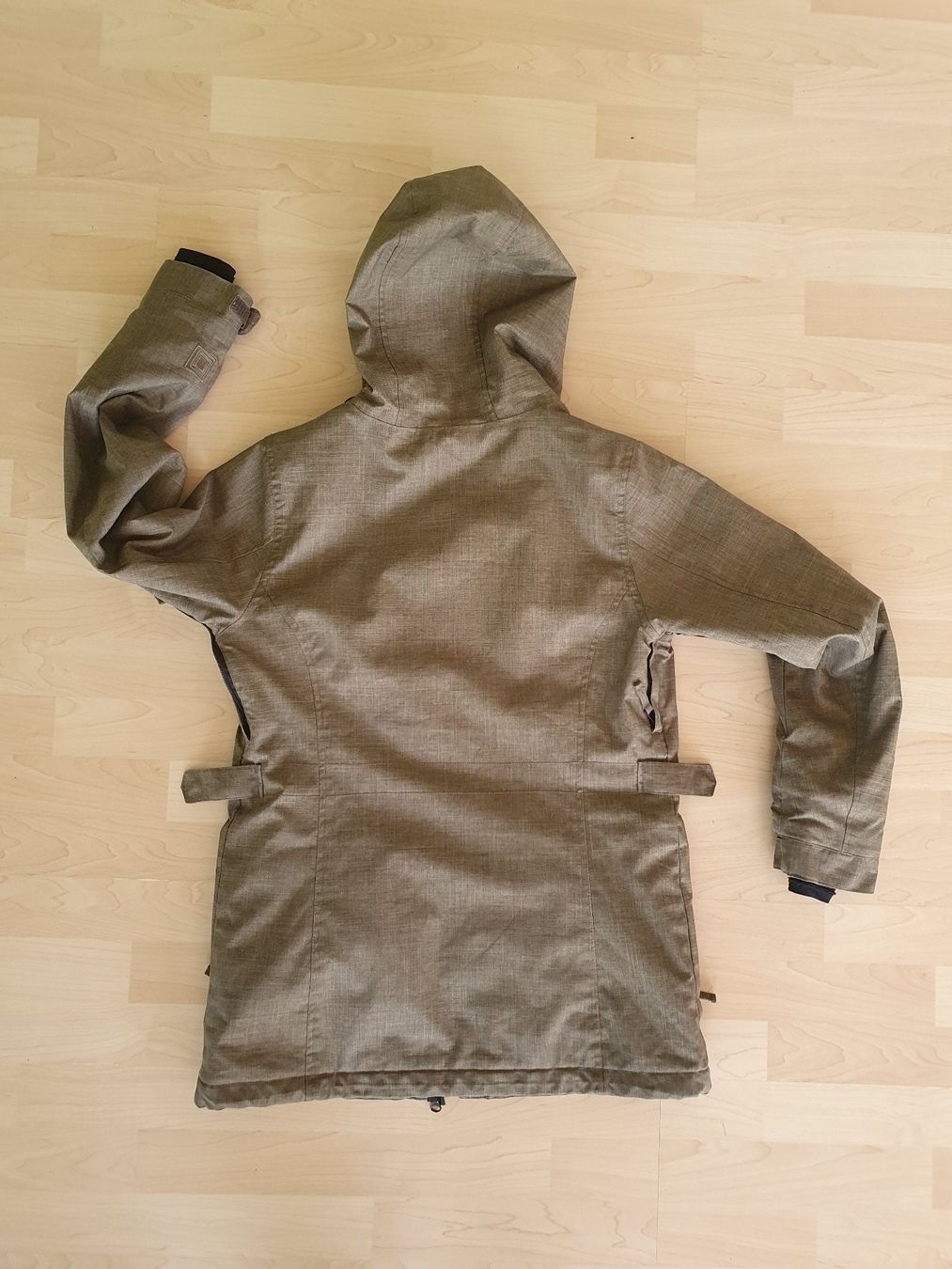 Giacche: L1 Outerware Snowboardjacke/Winterjacke, Damen, Grösse S – Usato da Worb venduto da FroLok 1