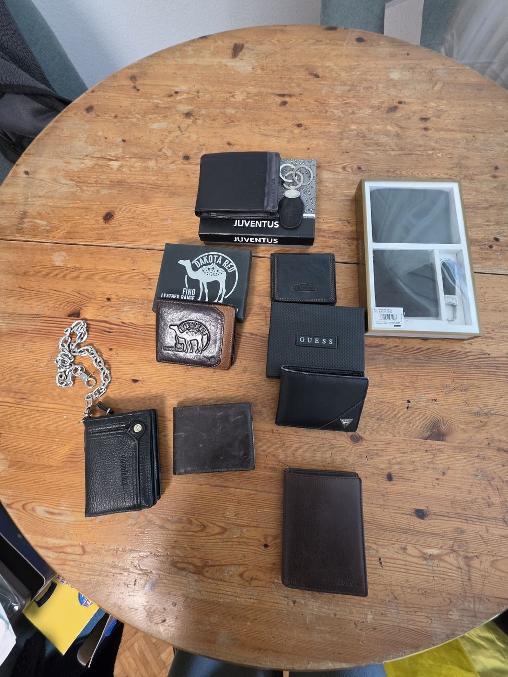 Portafogli: Flohmarkt Diverse Geldbörse und Mini Wallet. – Usato da Adliswil venduto da mibikywe 1