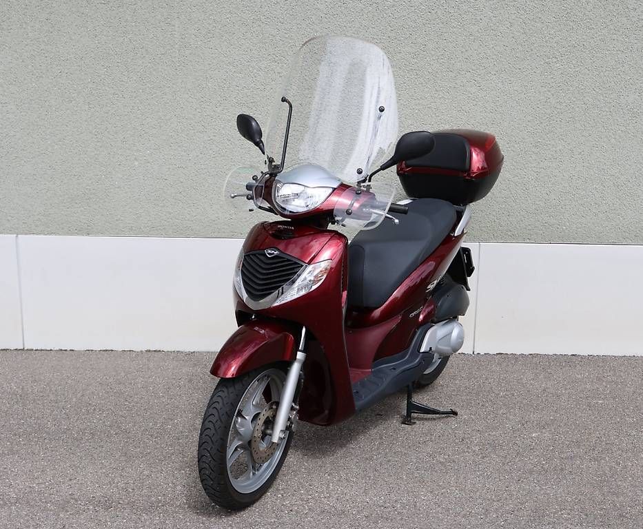 Honda Scooter: Honda SH125i – Usato da Huttwil venduto da gropsuhu