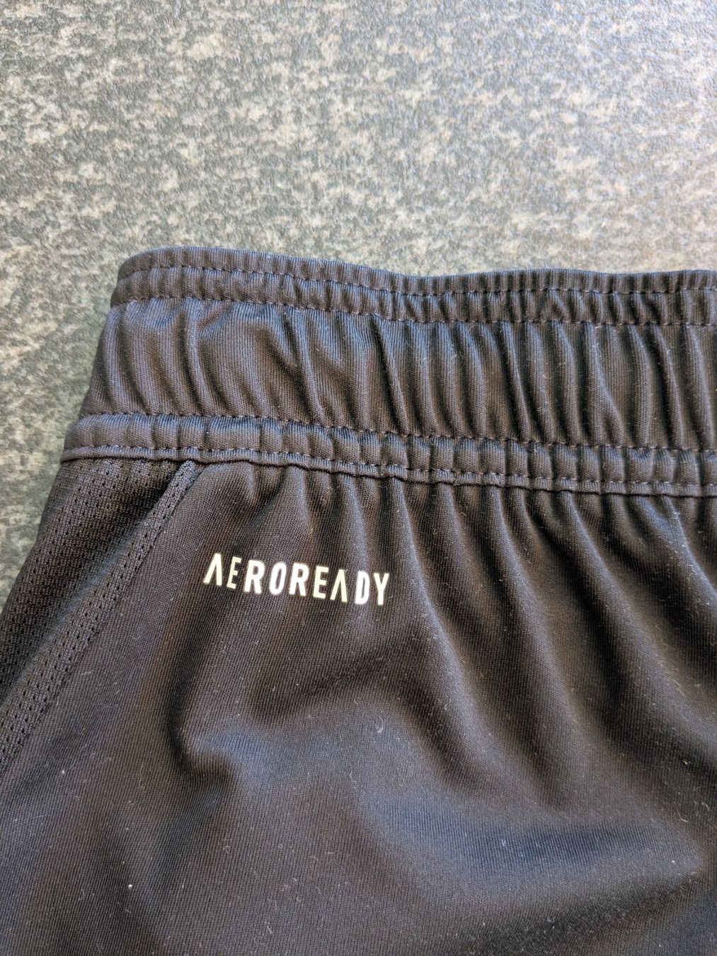 Adidas Hosen: ADIDAS Shorts Unisex Grösse 152 – Gebraucht aus Winterthur von juve1972 2