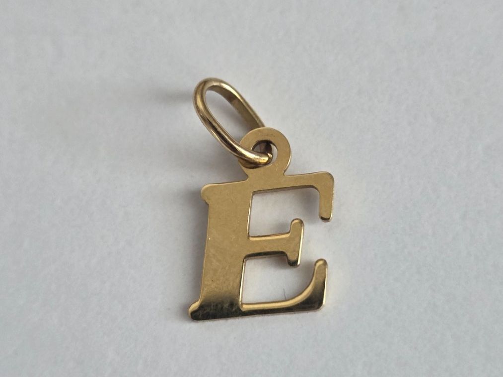 Ciondoli: Buchstabe E Gold 10 KT Italy – Usato da Wittenbach venduto da rose_rosi