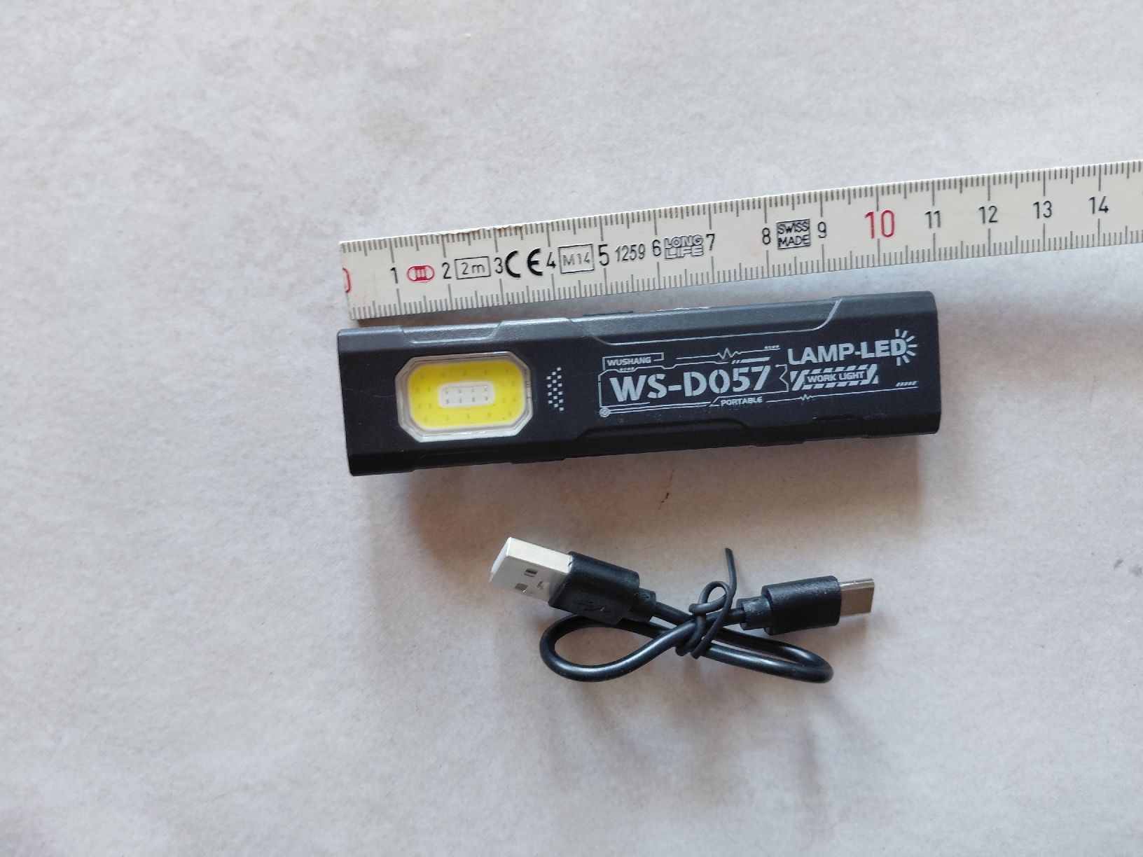 Lampade: Arbeitslampe wiederaufladbar – Nuovo e nell'imballaggio originale da Bütschwil venduto da fredi1970 2