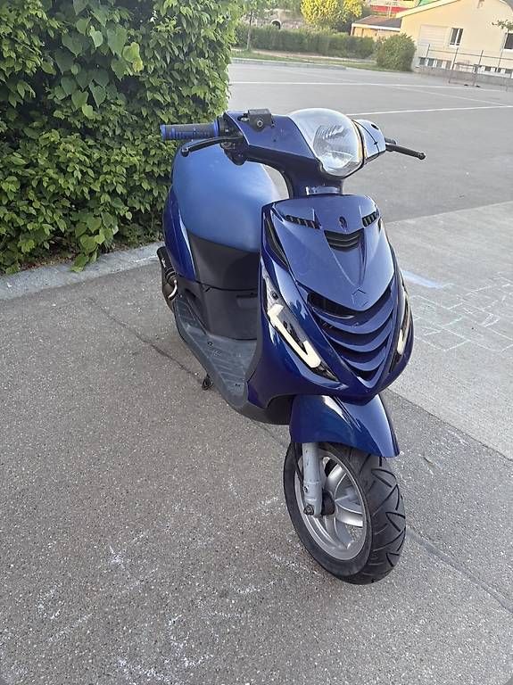 Piaggio Scooters: Piaggio ZIP 50 2t – Défectueux à Bülach par mfr_yhc6 1