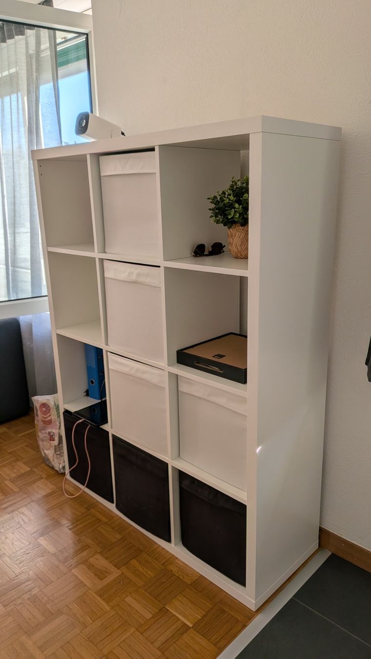 Ikea Étagères: Ikea KALLAX, Shelf white, 112x147 cm – D'occasion à Kilchberg ZH par kla_92f9 1