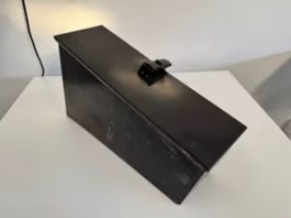 Mercedes W461/G-Klasse GE GD, Werkzeugkiste/Staufach