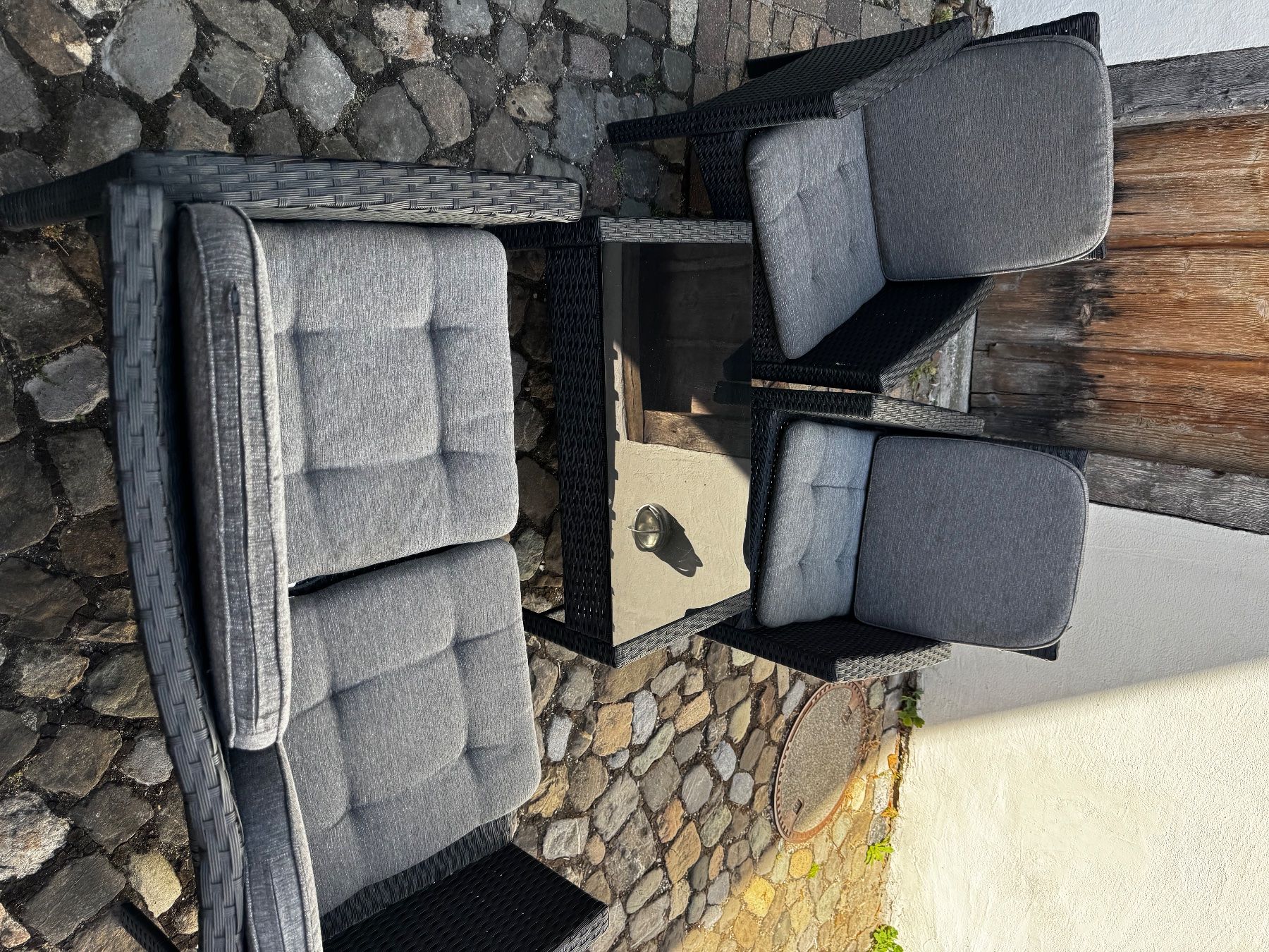 Set di tavolo e panche: Set divanetto da esterno in rattan con tavolino e cuscini – Usato da Wetzikon ZH venduto da rem_pfn7 2