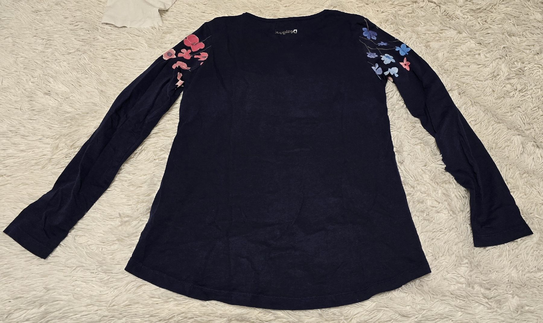 Blusen, T-Shirts & Tops: Desigual 158-164 13/14 – Gebraucht aus Spiez von gbr-stu 1