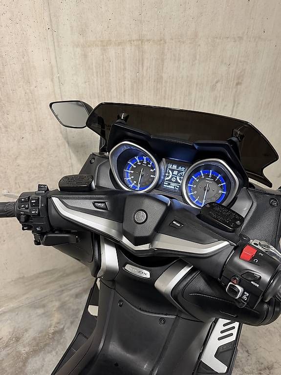 Yamaha Scooters: Yamaha TMAX 530 DX – Gebraucht aus Neuchâtel von nat_89q8 4