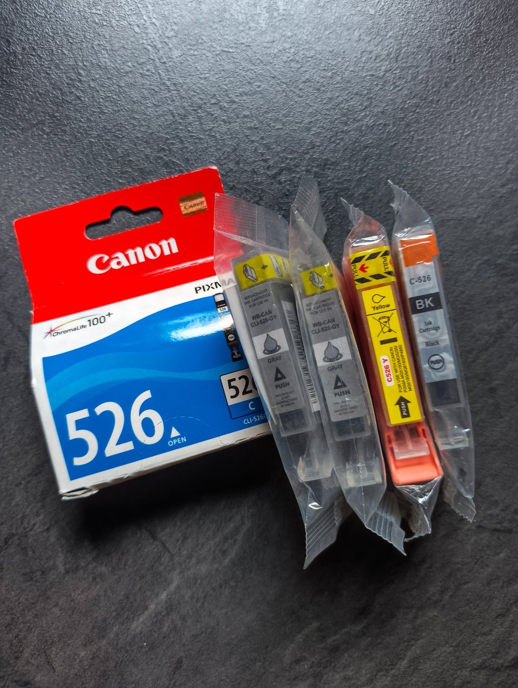 Pixma Cartucce per stampanti & toner: Canon Pixma 526 Druckerpatronen, originalverpackt – Nuovo (secondo la descrizione) da Degersheim venduto da Goldecka