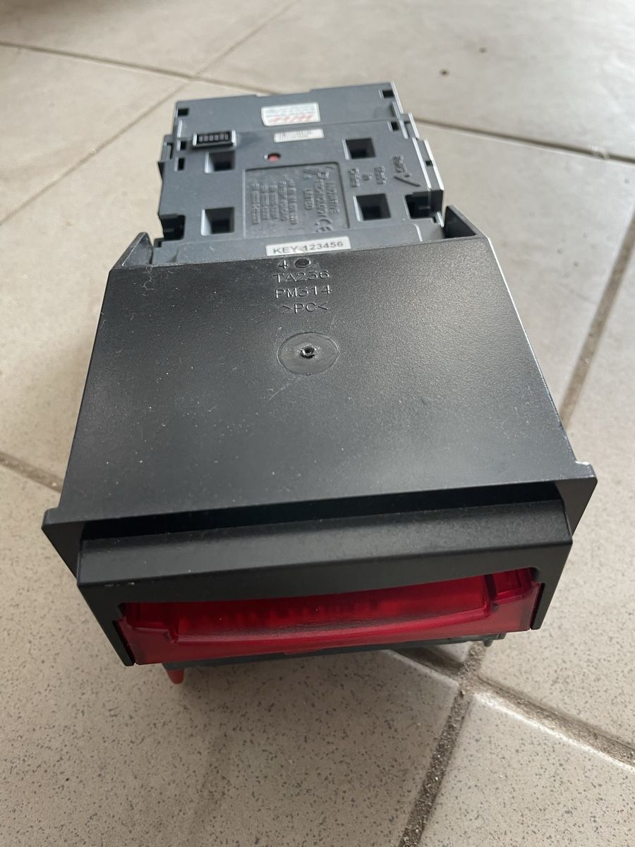 Slot Machine: Notenleser NV9 USB – Usato da Muri AG venduto da SwissConsultings 1