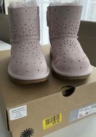 UGG Classic Mini Bow Sternchen Gr.31 Neu mit Karton