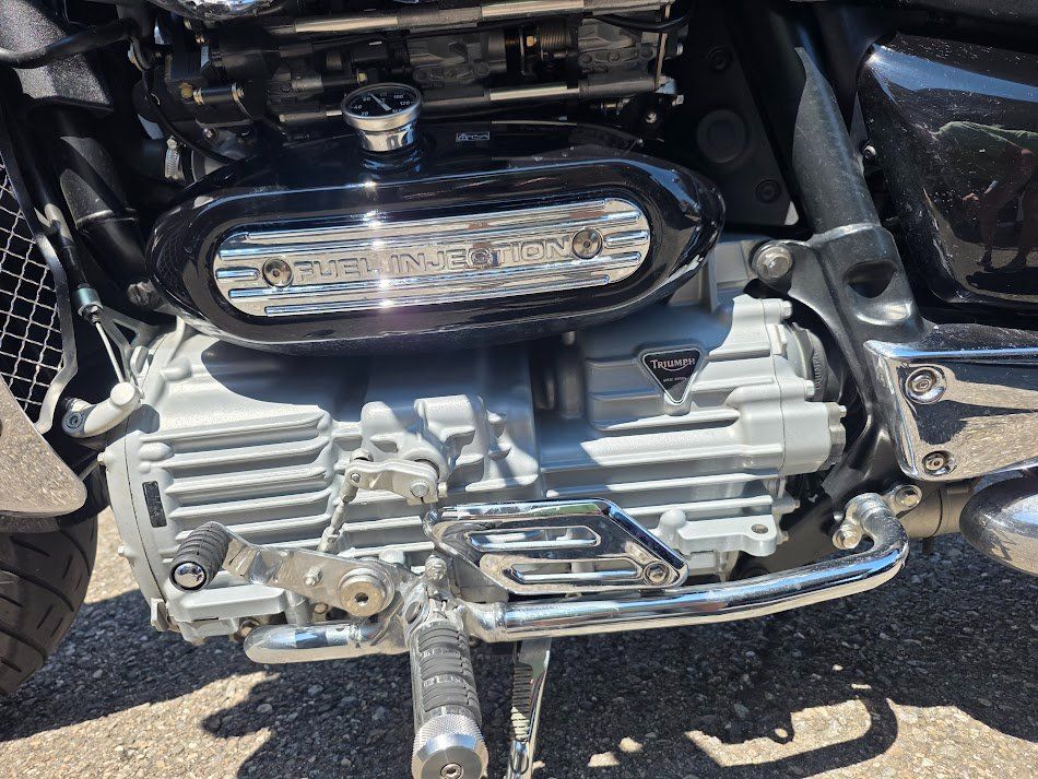Triumph Chopper: Youngtimer Triumph Rocket III mit nur 7600 km, frische MFK – Gebraucht aus Neunkirch von BoBo007 1