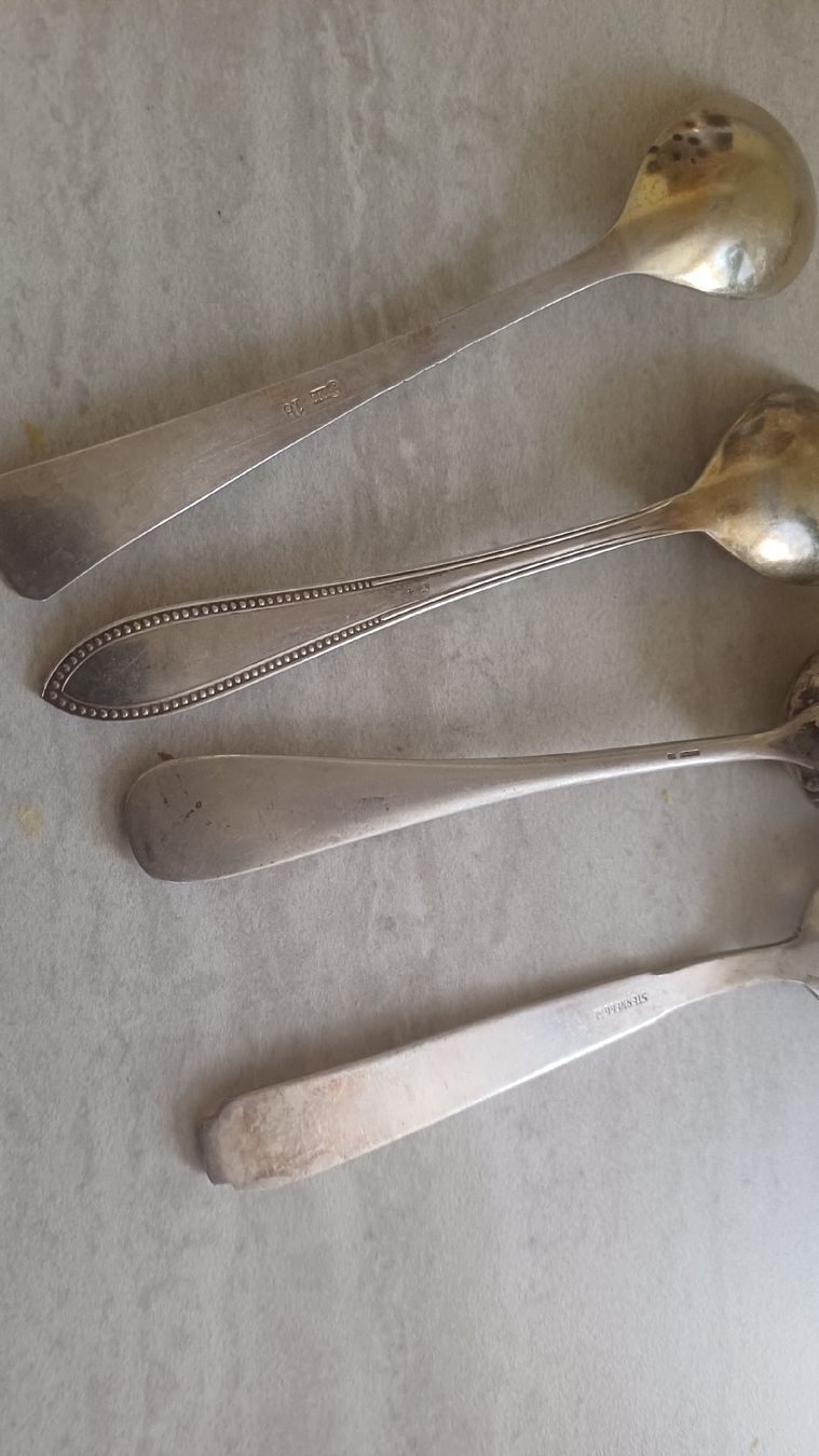 Cucchiai:  4 Löffel versielbert  – Usato da Flawil venduto da Pinkmalibu 2