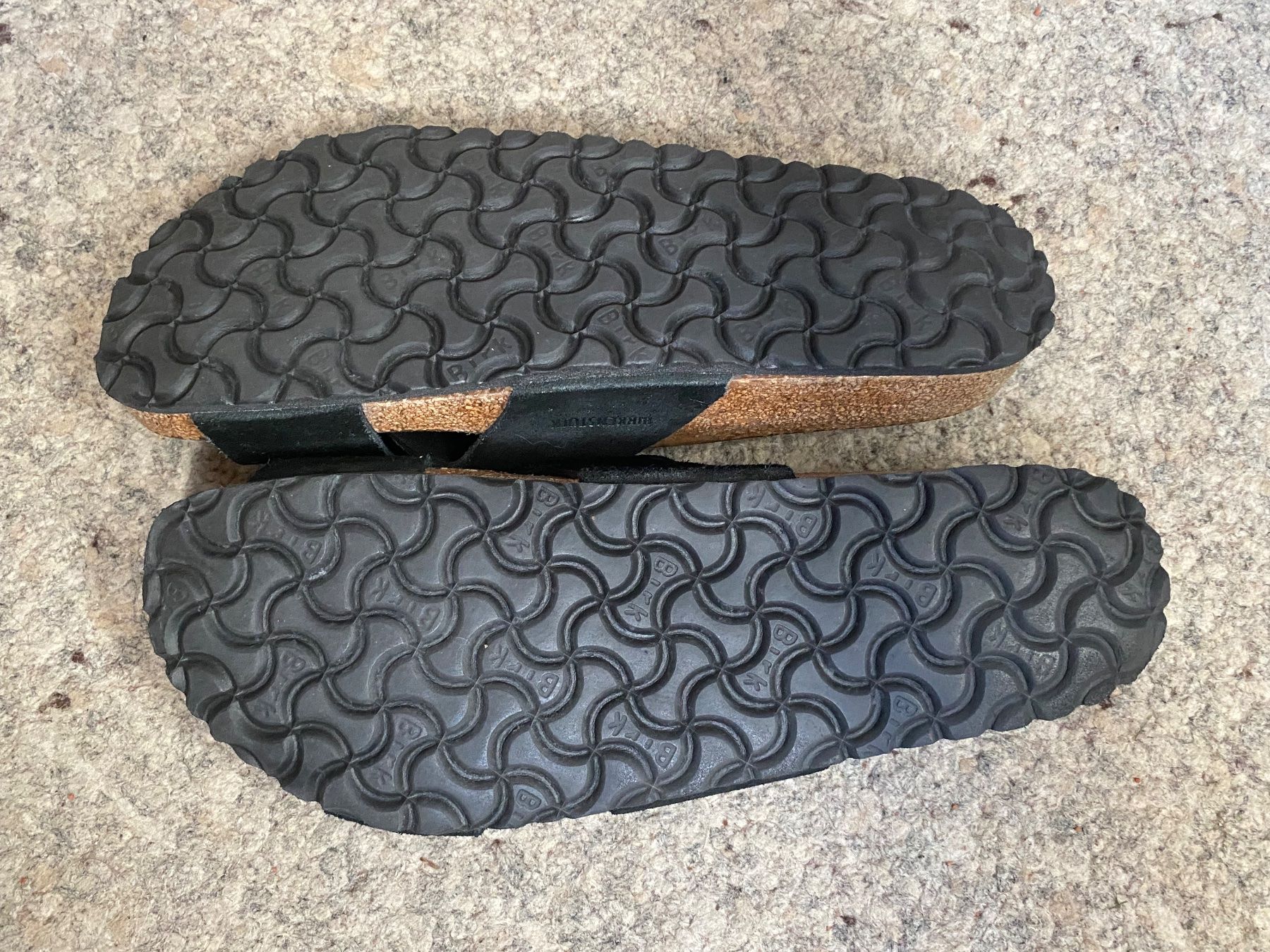 Birkenstock Scarpe da donna: Birkenstock Veloursleder schwarz Gr. 42 – Usato da Wattwil venduto da edel88 5