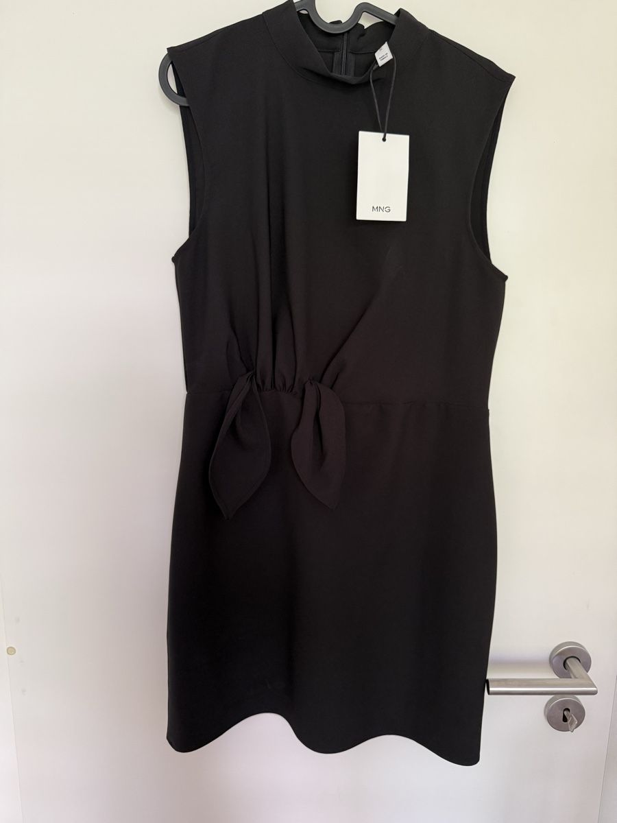Mango Vestiti: Robe Mango noire taille M neuve avec étiquette – Nuovo e nell'imballaggio originale da Genève venduto da acr_88hl