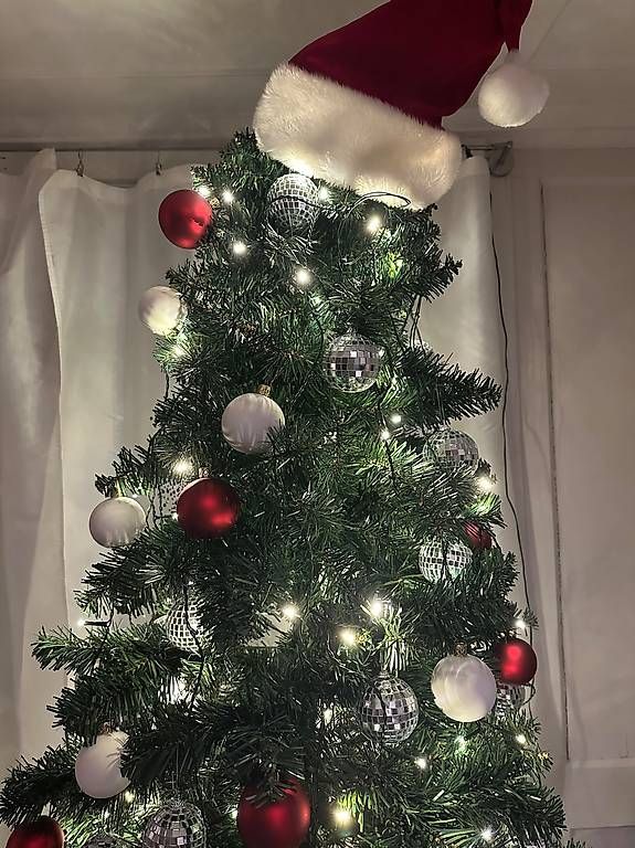 Alle Dekorationen: Weihnachtsbaum Christbaum künstlich Kunstbaum – Gebraucht aus Trogen von nic_8566