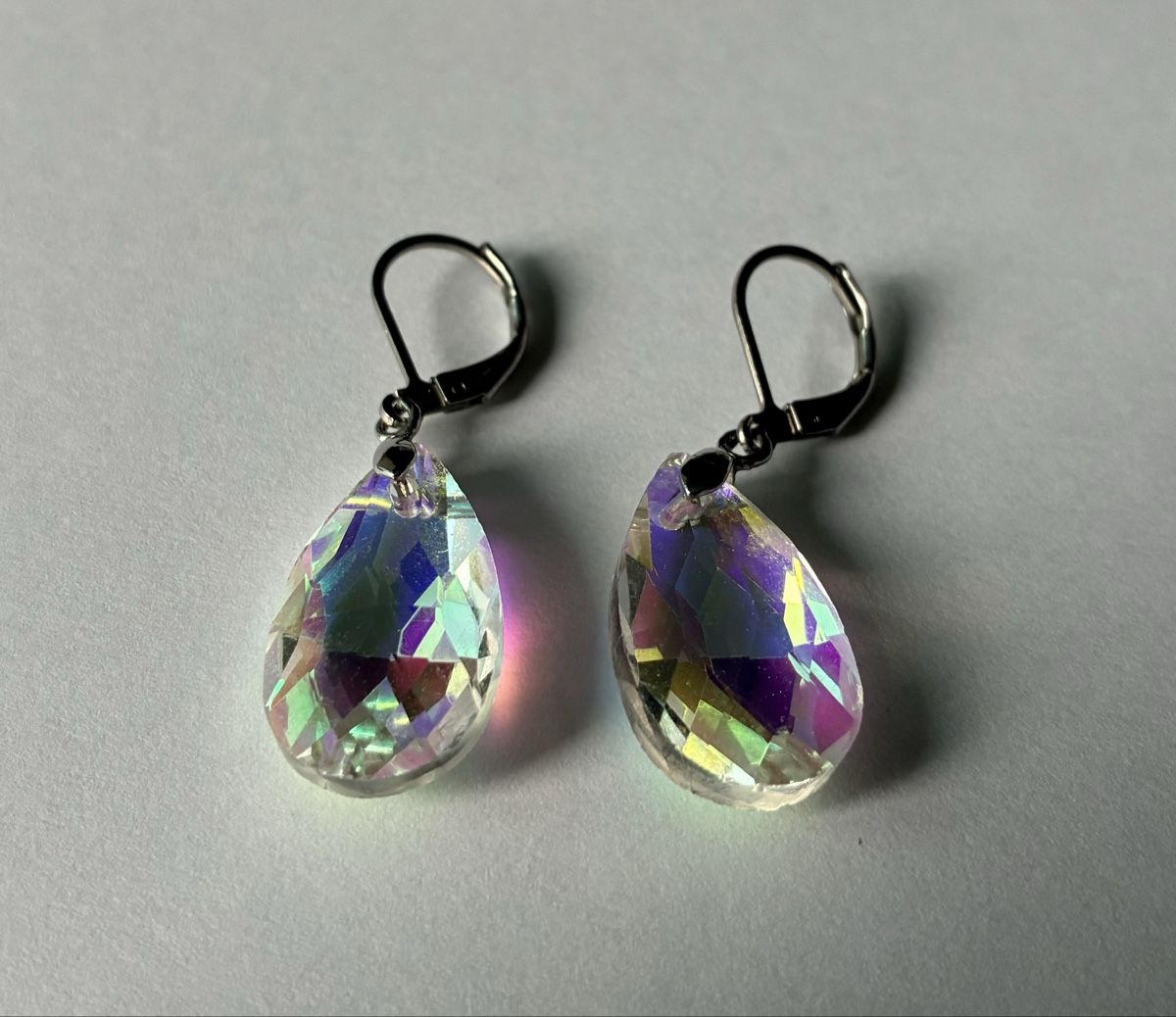 Boucles d'oreille: Earrings with clear drop pendant like new – D'occasion à Basel par cat_sq5m 3