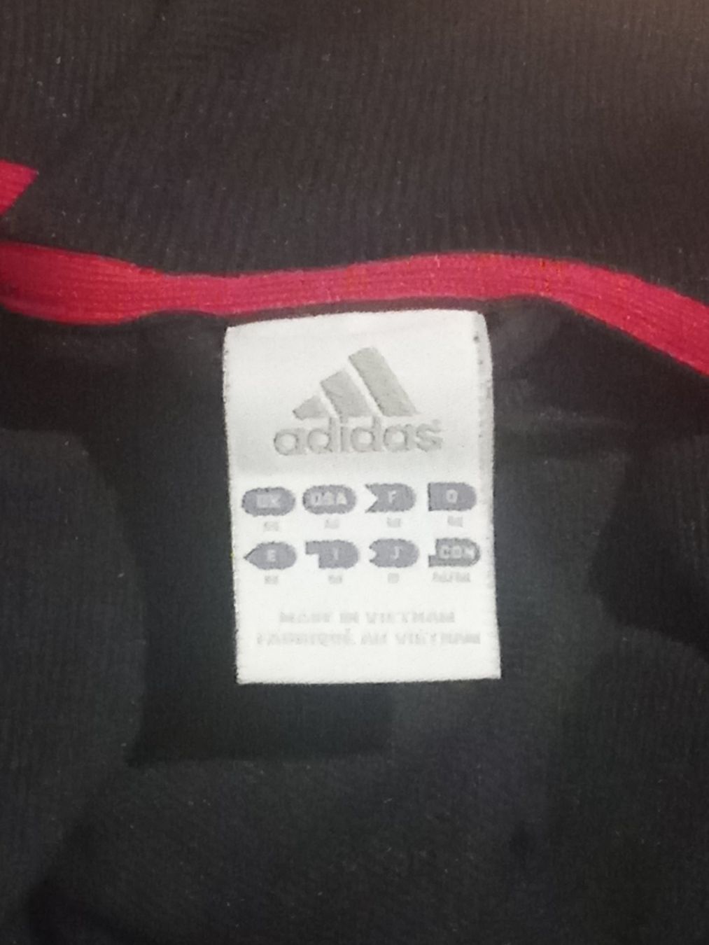 Adidas Giacche: ORLANDO PIRATES JACKE M – Usato da Bretzwil venduto da Ulas5757 4