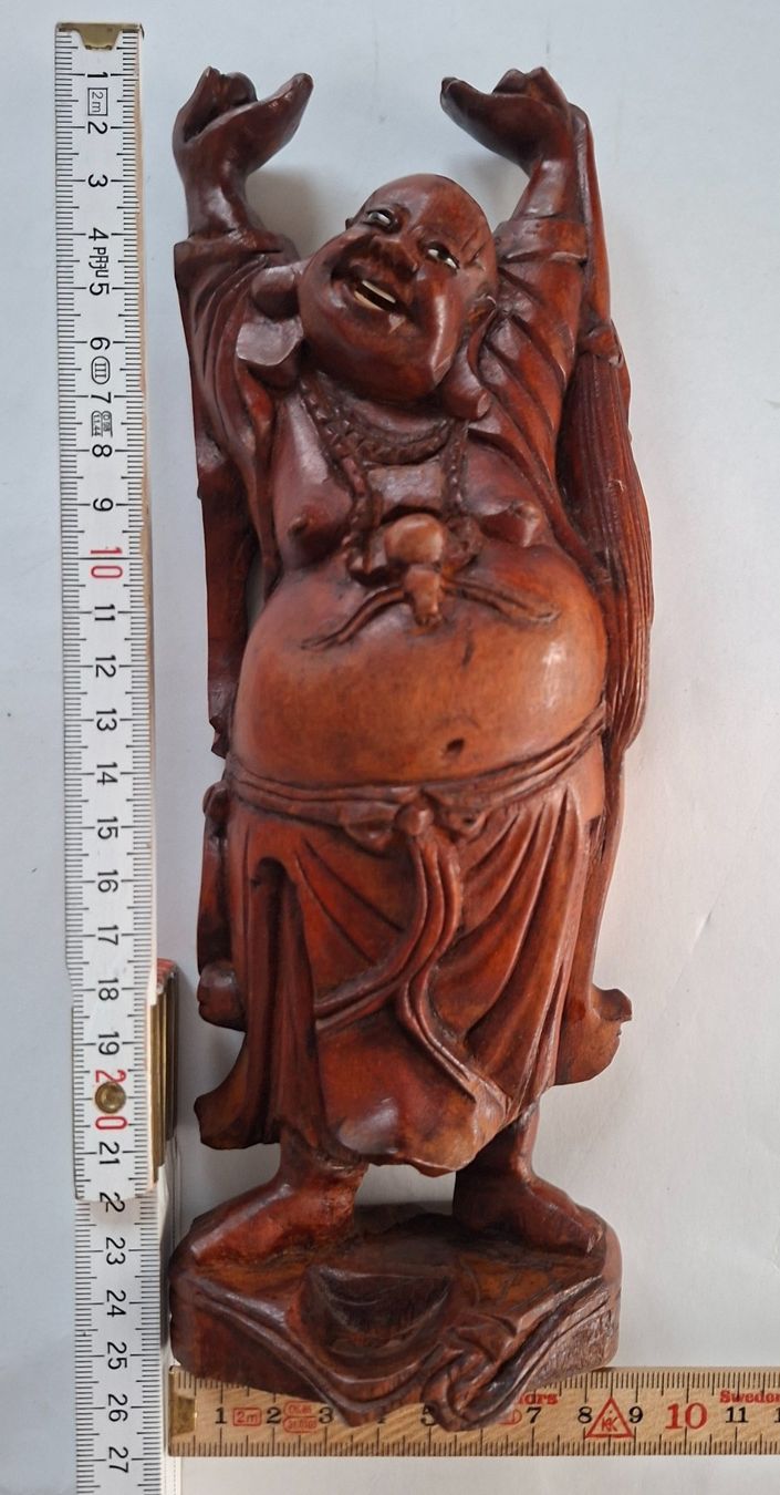 Statuette: Lachende Buddha Figur, Holz geschnitzt, Glücksbringer – Usato da Opfikon venduto da Diversamente 7