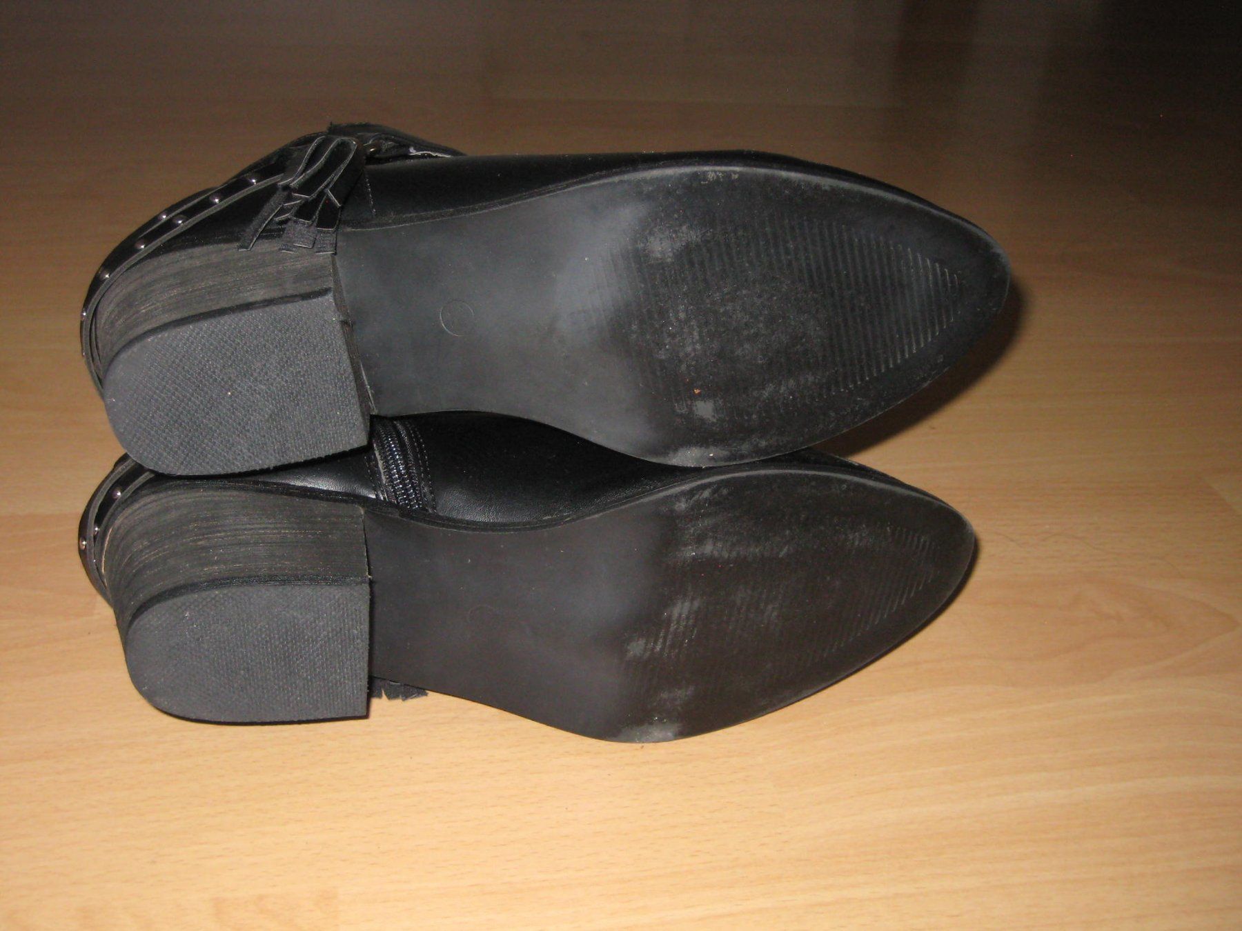 Scarpe da donna: Schwarze Stiefeletten Gr. 39 – Usato da Greifensee venduto da Janali01 4