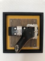 Bild mit Ledergürtel Silberschnalle Appenzeller 16x16 cm