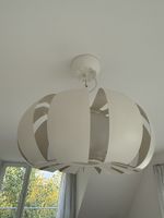 Deckenleuchte weiss Lamellen Design guter Zustand